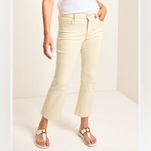 TOMMY BAHAMA Mid Rise Crop Mini Boot Jeans